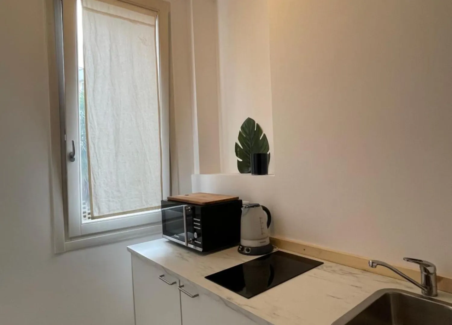 Elegante Bilocale De Angeli - Mirable Pm Apartment Milan 0*,  Italy